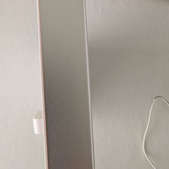 White Portable Stereo Speaker with AC Adapter & Cord OD-SP5 - Picture 8 of 14